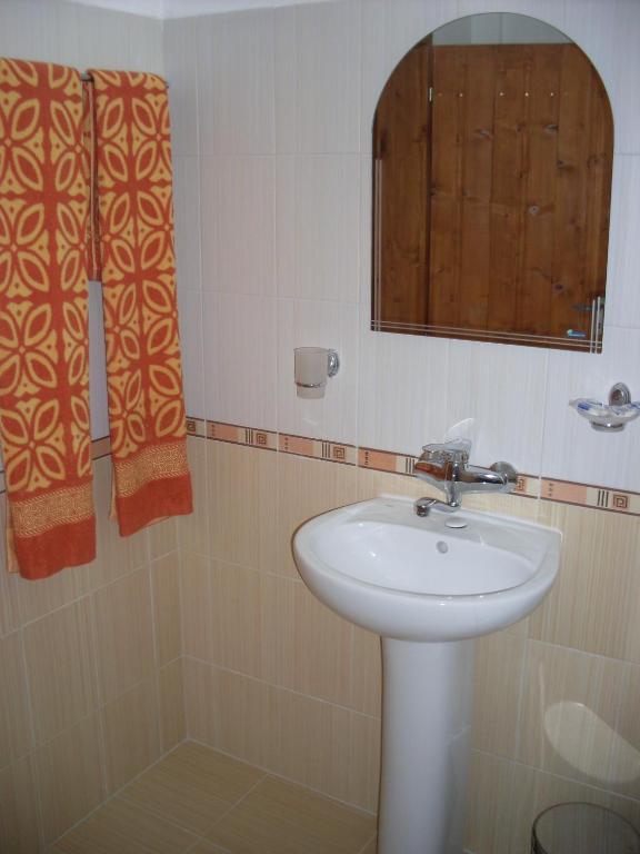 Tsutsovi House Hotel Kalofer Bilik gambar