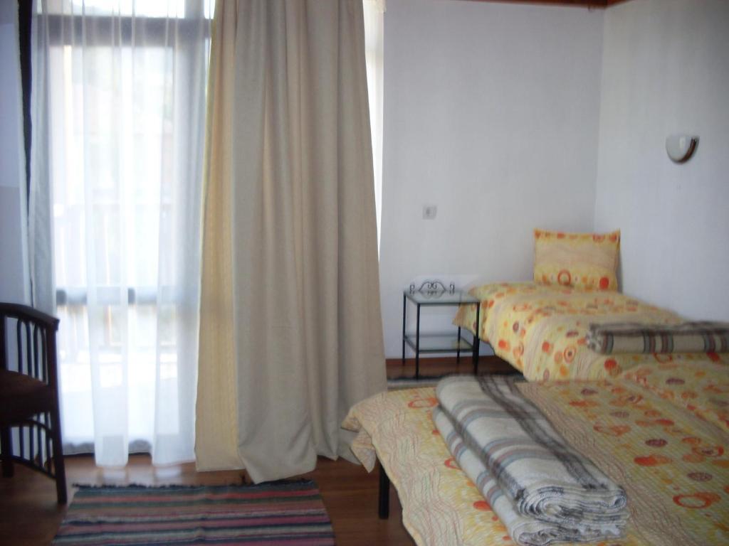Tsutsovi House Hotel Kalofer Bilik gambar