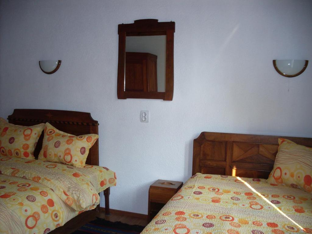 Tsutsovi House Hotel Kalofer Bilik gambar