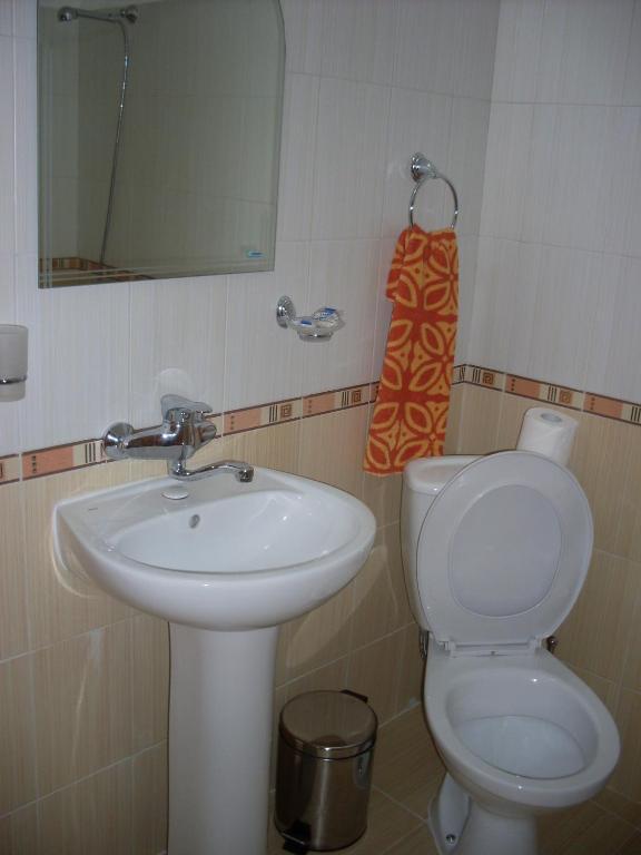 Tsutsovi House Hotel Kalofer Bilik gambar