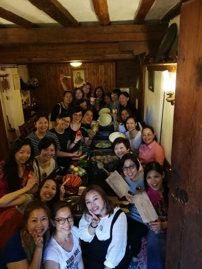Tsutsovi House Hotel Kalofer Luaran gambar